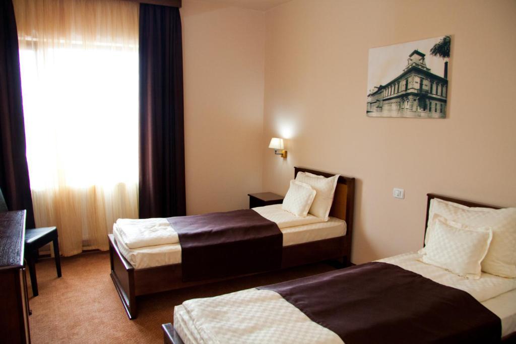 Hotel Hanul De La Rascruce Arad Chambre photo